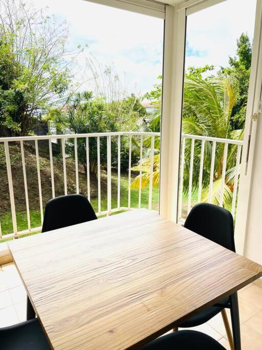 Apartament T2 Avec Parking - Entierement Climatise - Chez Elo Schoelcher Zewnętrze zdjęcie